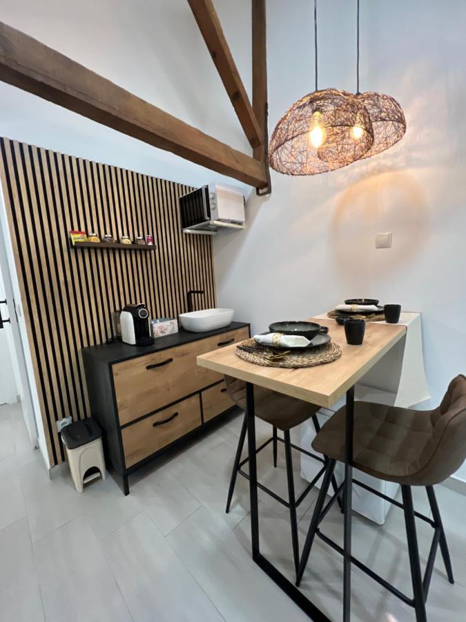 Suites Chic Cozy Herencia Екстериор снимка