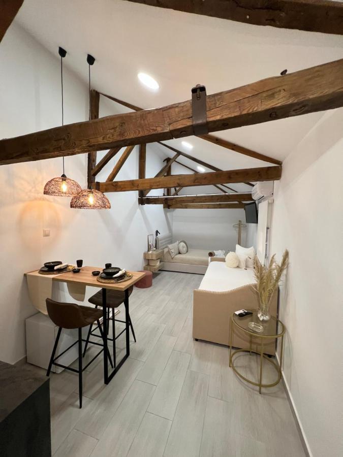Suites Chic Cozy Herencia Екстериор снимка
