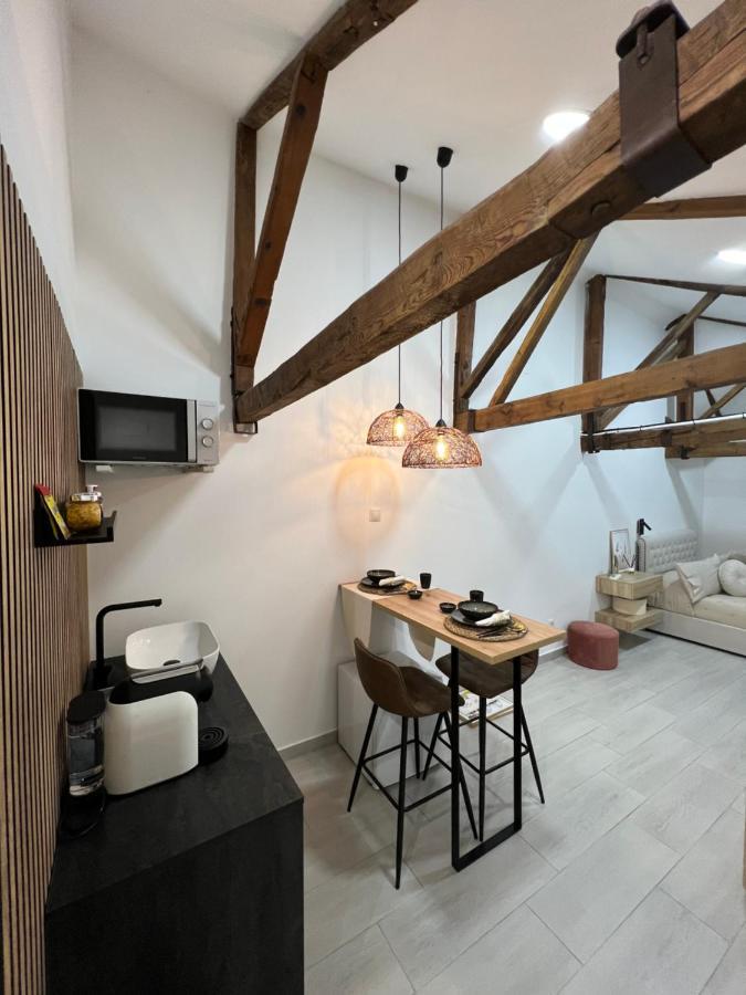 Suites Chic Cozy Herencia Екстериор снимка